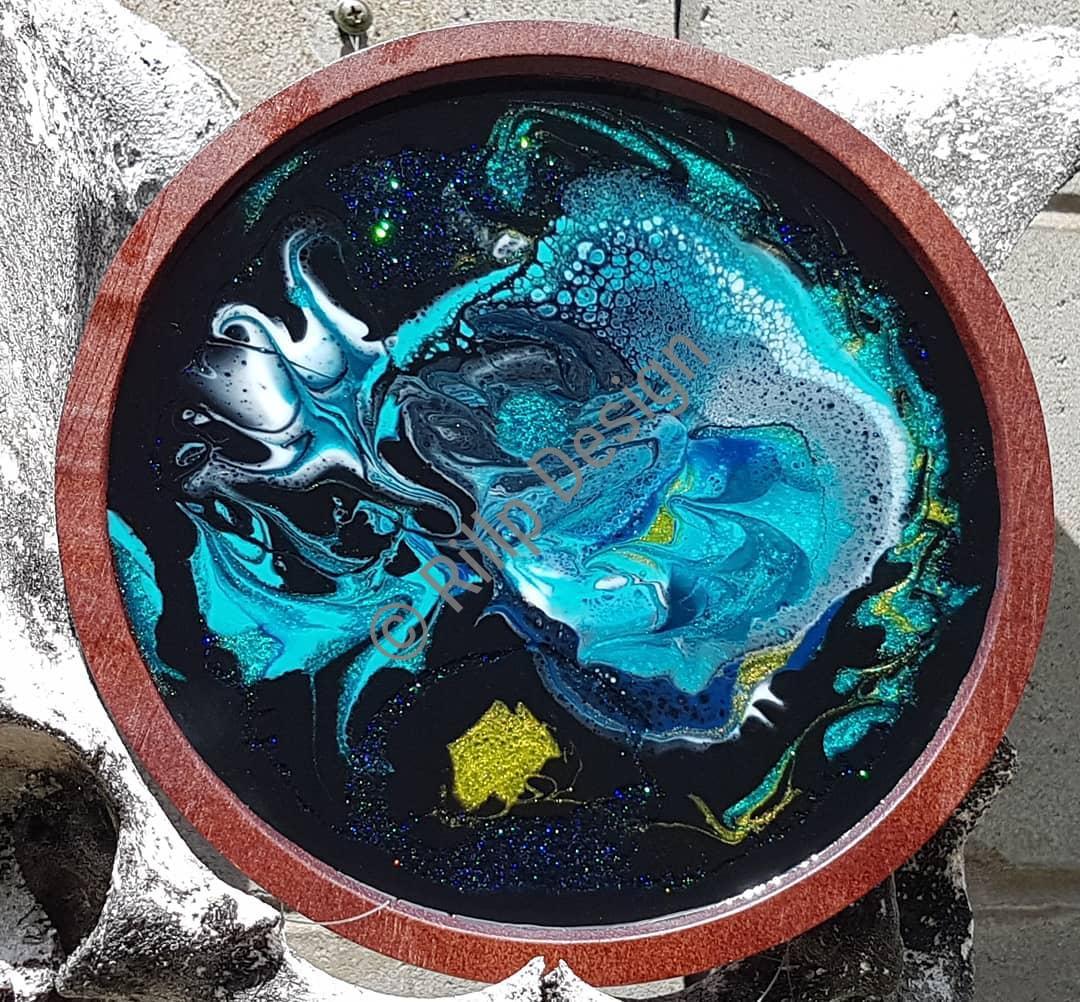 Resin and wood small platter approximately 20cm available now